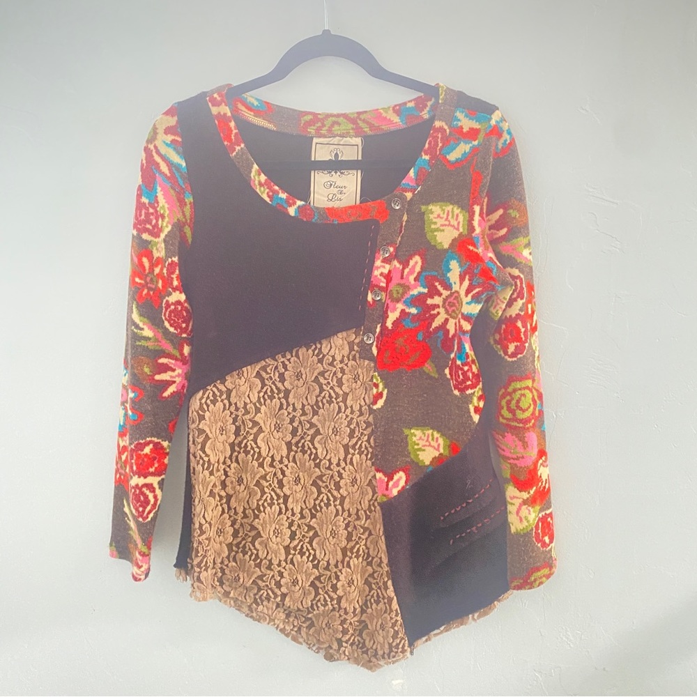 Fleur De Lis Small Ladies Top Sweater with Flowers; Warm Autumn Colors